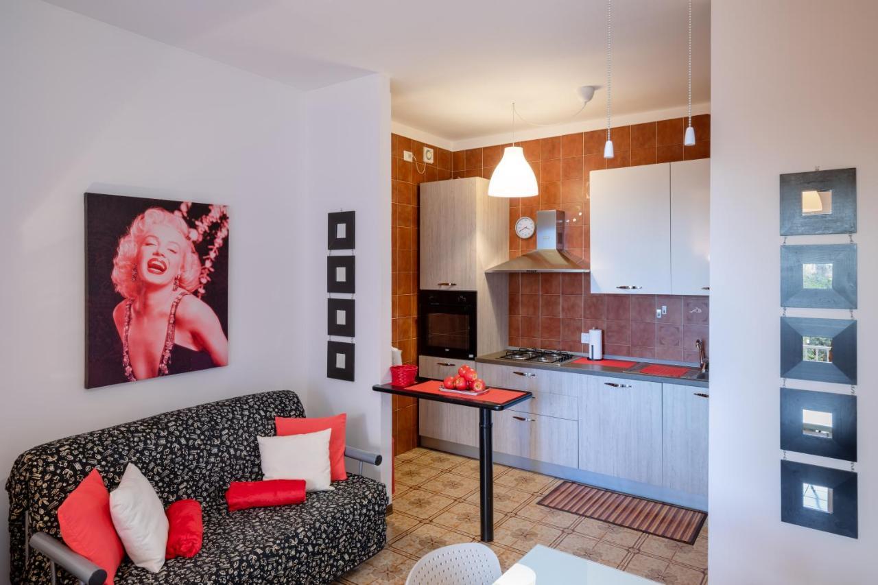 אוספדלטי 086 - Sunshine Home, 5 Minuti Dalla Spiaggia - Parcheggio Privato Gratis Incluso מראה חיצוני תמונה
